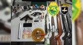 Polícia Militar prende dois homens e apreende drogas e armas de fogo