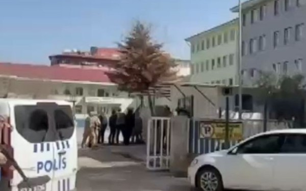 Estudante mata quatro pessoas no segundo ataque em escola na Turquia em dois dias