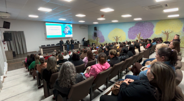 Professores participam de formação sobre educação inclusiva