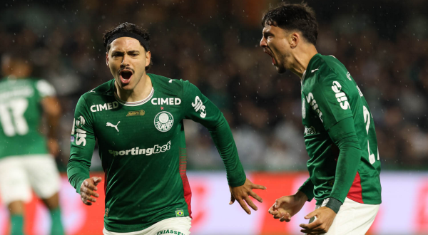 Palmeiras vence o Coritiba por 3 a 1 na volta do Brasileirão