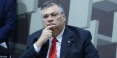 Dino falta audiência na Câmara, alega risco de agressão e deputados pedem impeachment