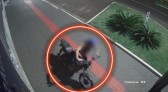 Câmeras de videomonitoramento flagram furto de motocicleta