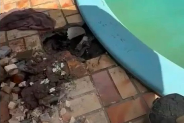 Criança de 2 anos é resgatada ao ficar presa em reservatório de piscina em SC