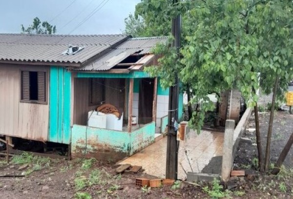 Vendaval causa estragos em Princesa