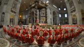 Com sete brasileiros entre os eleitores, conclave começa hoje no Vaticano