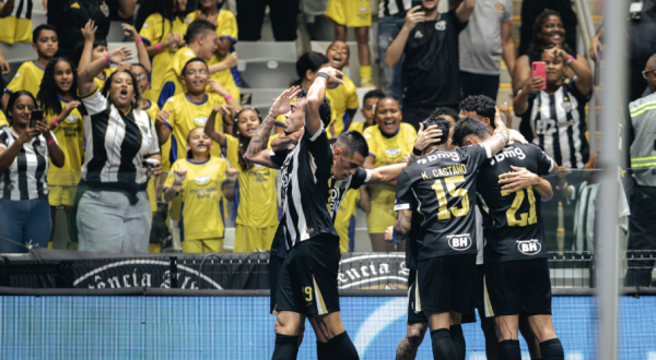 Atlético-MG vence o City Torque por 3 a 0 e abre vantagem na semifinal da Sul-Americana