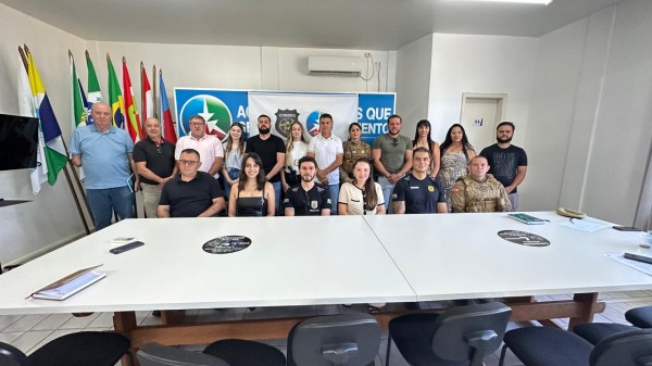 Delegado e novos agentes da Polícia Civil é apresentado durante reunião do CONSEG