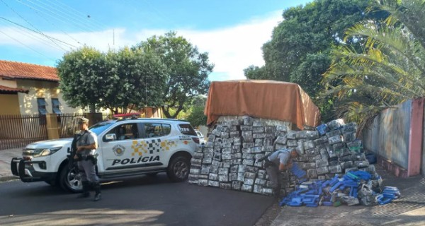 Motorista de Francisco Beltrão é preso transportando mais de 3,5 toneladas de drogas