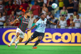 Com gols no segundo tempo, Grêmio perde para o Fluminense na estreia do Brasileirão