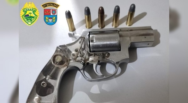 Homem é detido por porte ilegal de arma de fogo