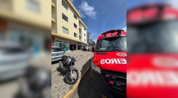 Jovem de 18 anos morre após bater moto em carro estacionado em Lages