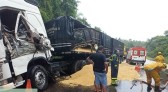 Carretas se envolvem em colisão frontal nas proximidades do trevo de Iraceminha