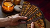 Escolha uma carta e descubra o que o tarot revela sobre o amor para você