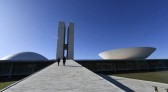 Governo empenha R$ 17 bilhões em emendas parlamentares às vésperas de votações prioritárias