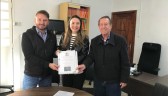 Administração Municipal avança com entrega de escrituras no bairro aeroporto através do programa escritura na mão