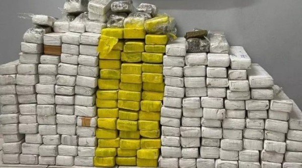 Três pessoas são presas por tráfico de drogas em operação no Oeste de SC