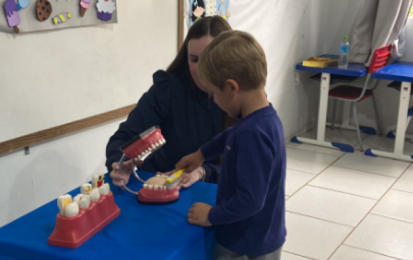 Escola Vila Marina recebe ação de educação em saúde bucal