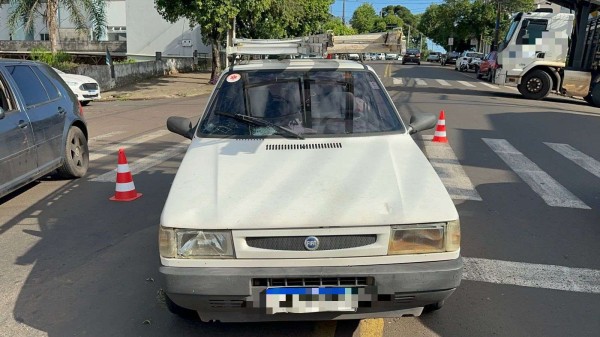 Mulher é atropelada na faixa de pedestres no bairro Cango