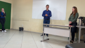 Presidente da Câmara de vereadores visita escola para celebrar o Dia Nacional da Educação Legislativa