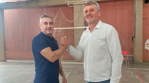 Helio Surdi e Cezar Bueno são apresentados como pré-candidatos a prefeito de vice