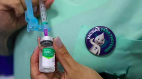 Baixos índices de vacinação contra gripe acendem alerta sobre avanço da doença em SC