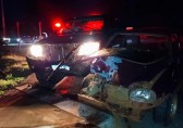 Colisão entre carro e caminhonete deixa feridos