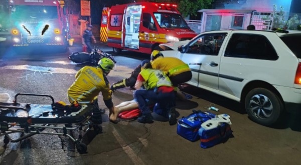 Colisão frontal entre carro e motocicleta deixa dois feridos