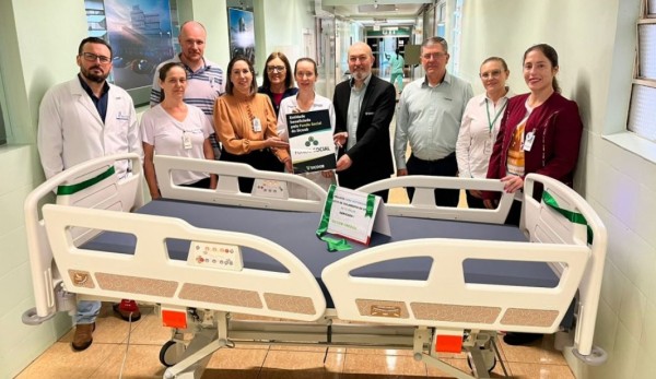 Hospital São José de Maravilha recebe cama motorizada para UTI