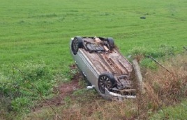 Mulher fica levemente ferida em colisão na SC-305