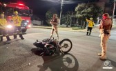 Motoqueiro fica ferido após colisão com carro que fugiu do local