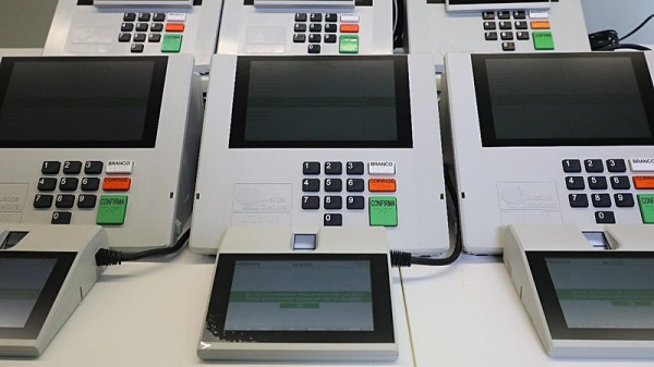 TSE recebe 5,7 mil denúncias de irregularidades durante votação