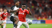 Com pênalti marcado no final, Inter empata com o Corinthians