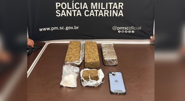 Dois homens são presos por tráfico de drogas após abordagem na BR-282