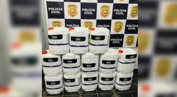 Polícia Civil apreende 260 litros de agrotóxico ilegal