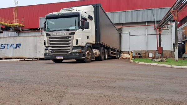 Motorista é rendido em assalto e tem carreta roubada na BR-153