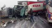 Mega colisão: acidente com 17 veículos na BR-277 deixa um morto e cinco feridos no PR
