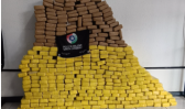 Casal é preso com quase 200 kg de maconha e carro clonado