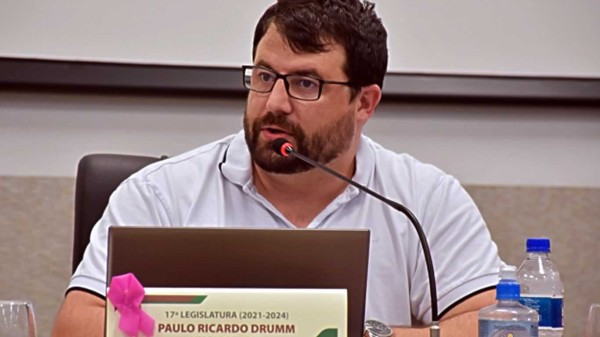 Projeto obriga Casan a instalar equipamento eliminador de ar na rede de água
