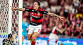Flamengo reage no segundo tempo e vira sobre o Santos no Maracanã em domingo de Páscoa