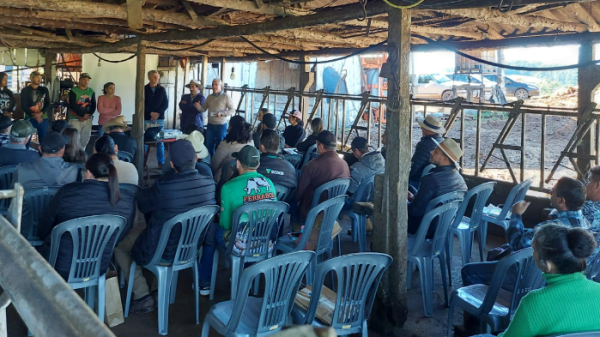 Tarde de Campo fortalece a pecuária leiteira com foco em pastagens de inverno