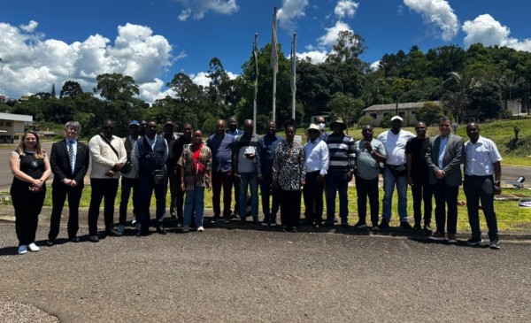 Delegações de Angola e Moçambique visitam a Aduana de Cargas para conhecer modelo integrado Brasil–Argentina