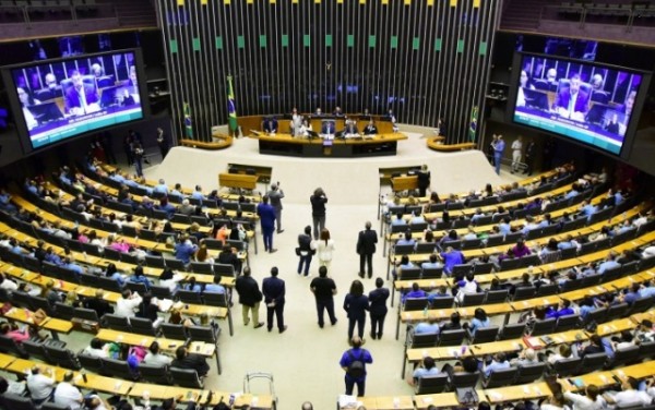 Câmara deve votar nesta quarta taxação de apostas esportivas online