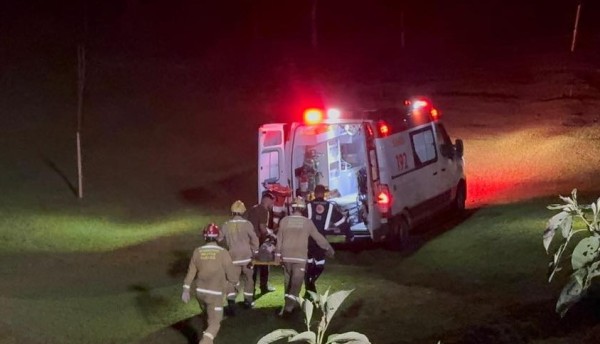 Motociclista fica ferido após queda na br-280