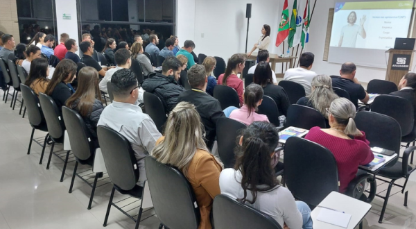 Workshop "Gestão Estratégia de Pessoas" destaca a valorização do capital humano