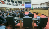 Deputados de SC barram projeto que previa cassação de condenados por violência contra mulher