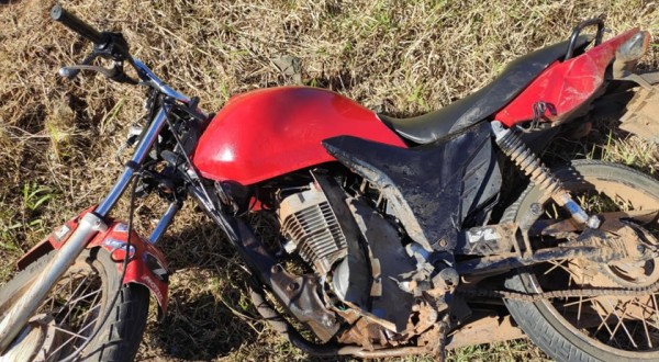 Colisão entre moto e carro deixa homem ferido no Oeste de Santa Catarina
