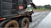 Motorista morre em acidente entre caminhões na BR-282