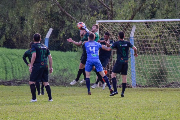 Sábado e domingo de pura emoção! Veja os melhores cliques dos confrontos desses dois dias de jogos