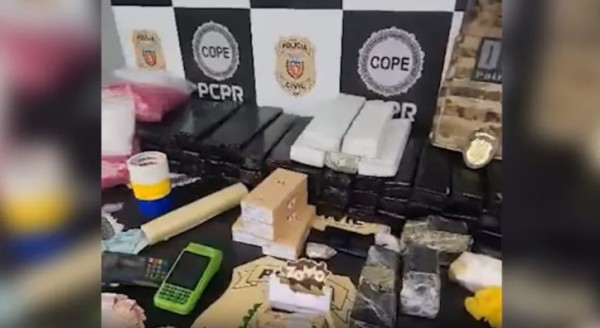Mulher é presa em flagrante com drogas durante operação