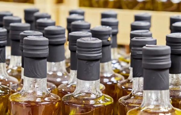 Anvisa proíbe venda de azeite e suspende doce de leite e sal grosso